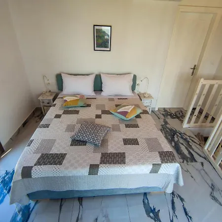 Villa Pounta Family *