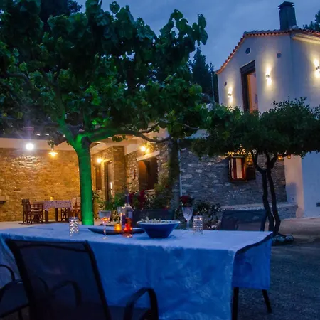 Pounta Family Villa Glossa