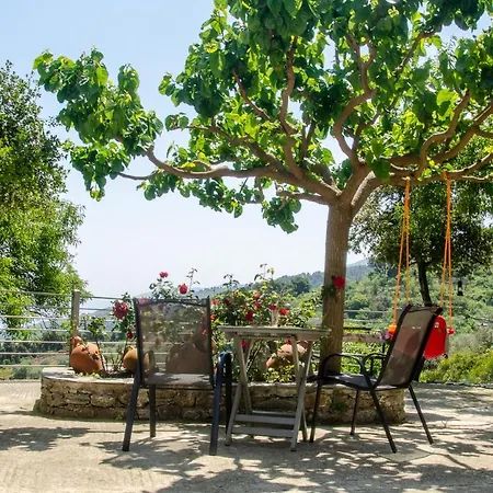 Pounta Family Villa Glossa