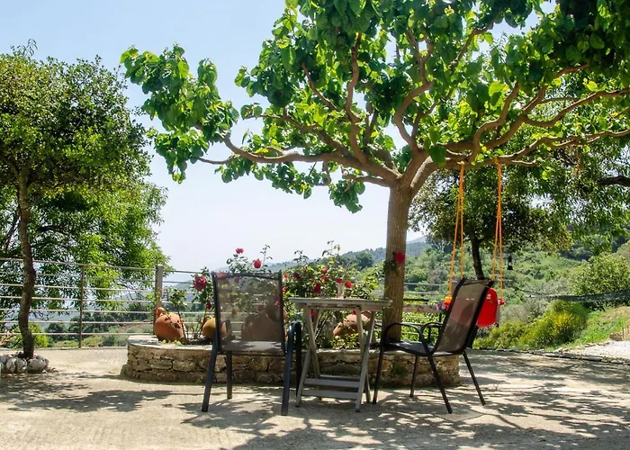 Pounta Family Villa Glossa