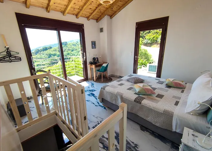 Villa Pounta Family *